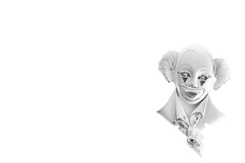 10.我们匆匆走在各自的道路上，从未停止过，在不经意的情况下在某个十字路口相遇，所以我们打招呼和微弱打招呼，然后挥手道别。