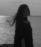 11.天空中的星星承认了他们的美丽。有多少人伸出手抓住他们,但最后他们发现他们似乎近在咫尺,但实际上他们相距甚远。