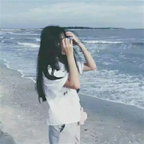 9.老师，这个令人眼花name乱的名字总是像一颗璀璨的星辰一样挂在我们的胸前。