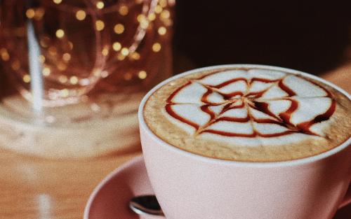 10.我不是天桥上的算命先生，并且我不能告诉您那么多您喜欢听的敲门声。