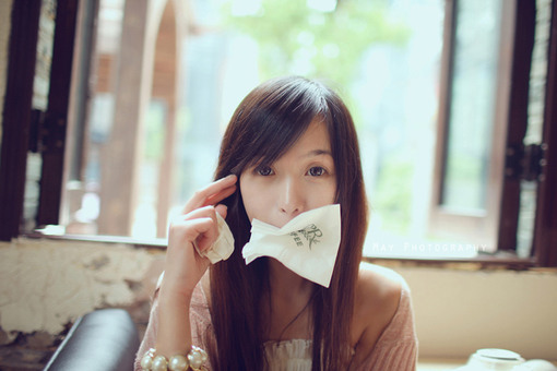 QQ心情谈论悲伤的句子