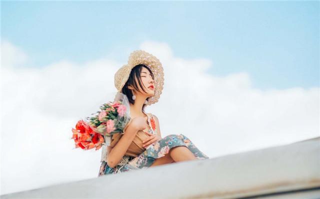 赞美女性的句子1