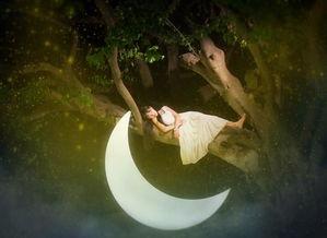 9.谁看谁真的很认真，谁为谁感到难过。