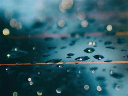 11.这种微笑，筋疲力尽；这次放心了，筋疲力尽了要记住的地方；这样的告别，耗尽了爱的勇气；这次哭泣，用尽了你的爱的表达；因为这是我最后一次爱你。