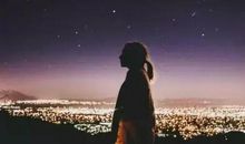 一个人的心碎一个人的流泪的句子