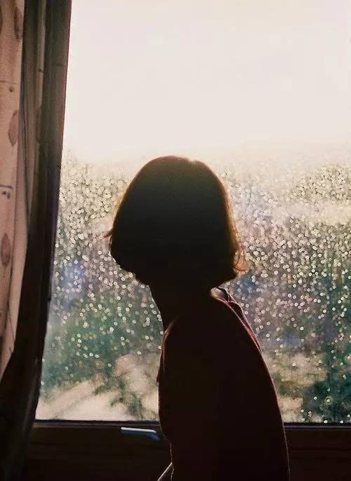 10.谁愿意忘记，毕竟这些路已经走在一起。