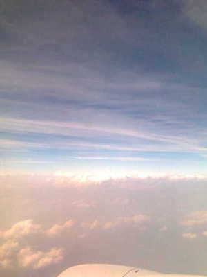 11.下班后，不用担心，放开负担，闭上眼睛，享受一天的轻松。热食恭候您的光临，热烈的祝福恭候您的光临。亲爱的朋友，我下班后祝您幸福！