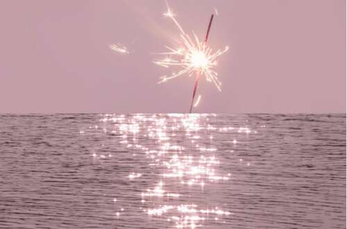 19.不要问我为什么我会这么努力。我只想在将来收拾食物,没人敢改变桌子。