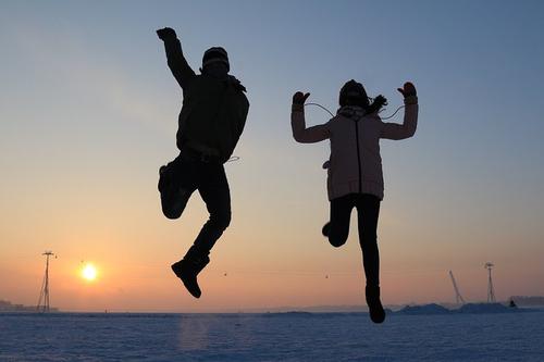 10.有一天,我将放弃所有的疲倦和理想,带着相机和计算机离开熙熙city的城市,走向空旷。