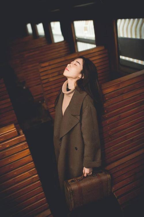 9.今天的长期在一起只是尽力而为。最安全，最及时的方法就是与自己在一起。