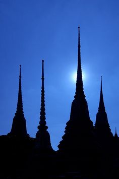 11.不管有多艰辛，它将永远在您身边。家庭感情将永远持续下去。