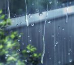 11.回忆是一项非常累人的工作,就像失眠错误时躺下一样。