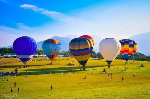 11.时间会教你清晰地看到每一张脸，随着时间的流逝看到人们的内心，只是将所有事情都留给时间。剩下的只是礼物，那些离开的人并不后悔。