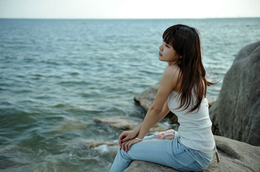 伤心的谈话图片