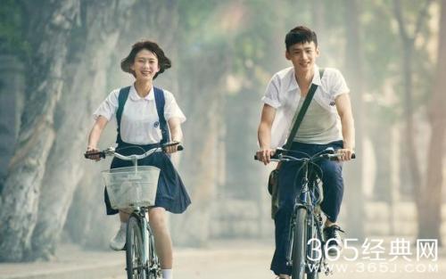 11.在成功的道路上,奋斗是不可避免的。植物可以通过它获得新的生命。如果我们能真正做到这两个词,那么祖国的未来对我们将更加强大!