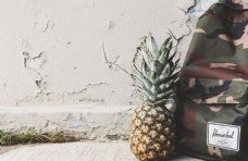 12.孩子们缓慢地教书并不容易,因此只有一把铁锹可以挖井。孩子们不能慢慢教书。除了铲子,别无他法。