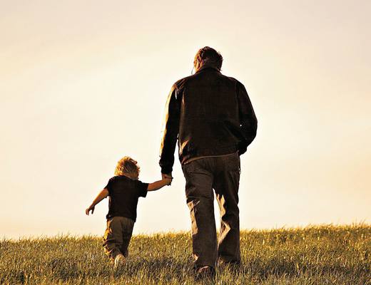 11.“ 8”是爱自己的孩子的父亲，“ 8”是坚强的家庭的骨干。今天是男人节8.8，我想告诉您：您是最伟大的父亲，您是最伟大的男人。