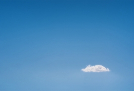 12.亲情就像一艘船，载着您长途航行。