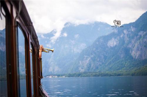 10.根是地下分支，而分支是空中的根。根是地球的分支，而分支是天空的根。