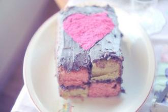 10.当你用碗吃完最后两粒米并长大后，我会想念你的认真。请放慢速度。