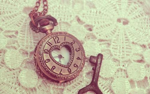 10.为了拥有最简单的生活和最遥远的梦想,即使明天很冷,道路也会死掉。