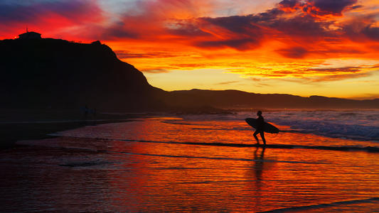 10.妈妈和爸爸的两颗心相乘时等于翅膀。我们将以我们的全部爱护您。不管世界有多长，我都希望你让梦想飞向任何地方！