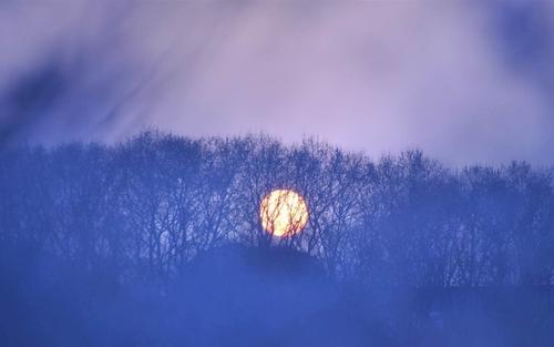 11.早晨,您可以睡到很晚,在床上吃早餐,因此您不必着急做任何事情。