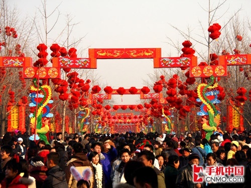 描述春节热闹的部分