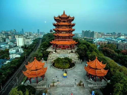 描写黄鹤楼的诗