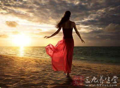 描述女性自信心的句子