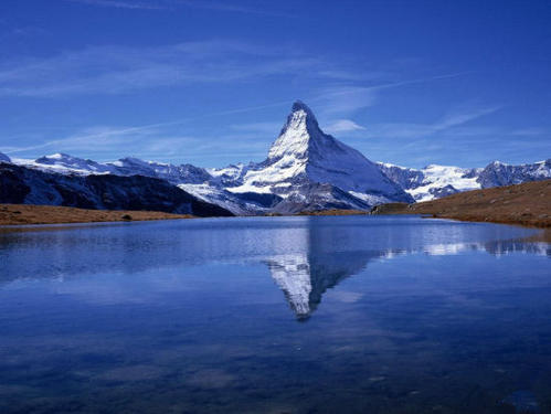 一句描述雪山之美的句子