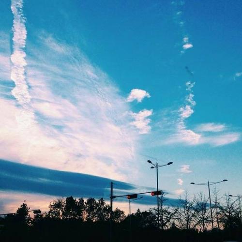 描述河流污染的句子