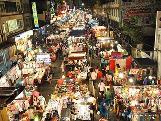 街头摊位的促销口号是叮当，是经典街头摊位的诵经语言1