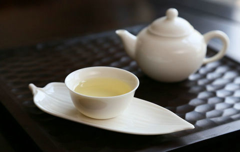 只有过滤生活中的杂质，才能看到自己的内心丰盈，品味生活的真true