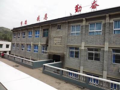 学校建筑走廊的口号