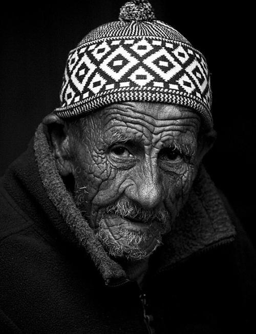 形容老年人的沧桑