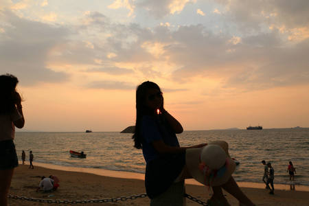 有些痛苦只能由你自己解决，有些事情只能由你自己解决