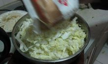 石头蛋腌咸菜歇后语