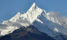 关于山峰的比喻句