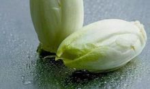 白菜叶子炒大葱歇后语