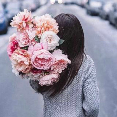 努力工作，努力使自己像人一样生活