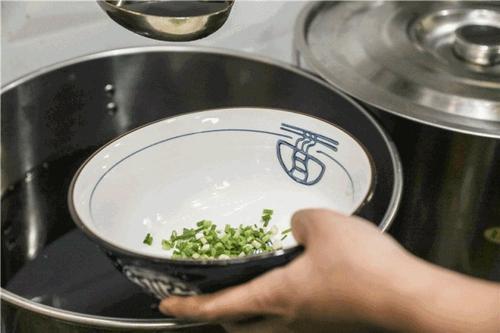 重口味的招牌男孩