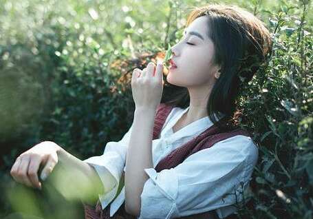 在您的余生中，应按自己的方式生活，不要嫉妒任何人，不要嫉妒任何人1