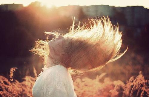 悲伤和残酷的短信