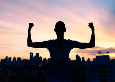 经过大火的洗礼，泥浆也会有坚强的身体