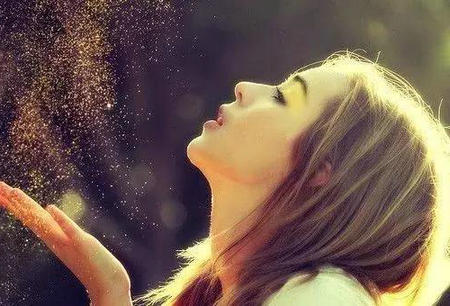 只有当我们尽自己最大的努力，生活才会给人惊喜