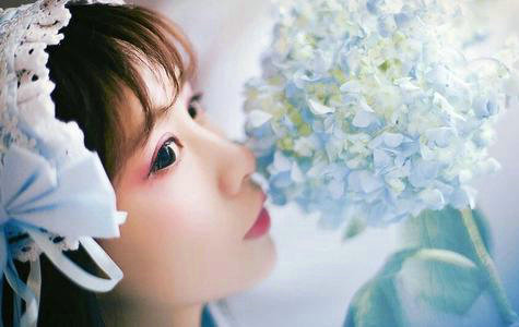 爱情真的存在吗？也许我不值得拥有爱。我太当真让我失望了