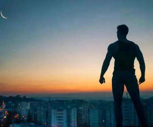 不管年龄多大，每天的辛苦都是快乐的