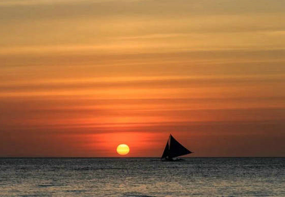 坚持,努力,梦想,希望,这些往往比爱更宝贵