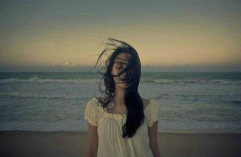 gg而无处可去，那些情绪只能抚摸自己